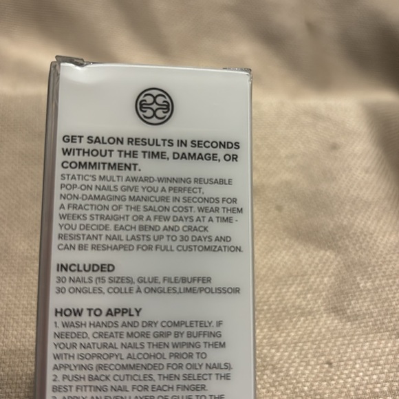 Static Nails Reusable Pop-On Manicure - Picture 6 of 7